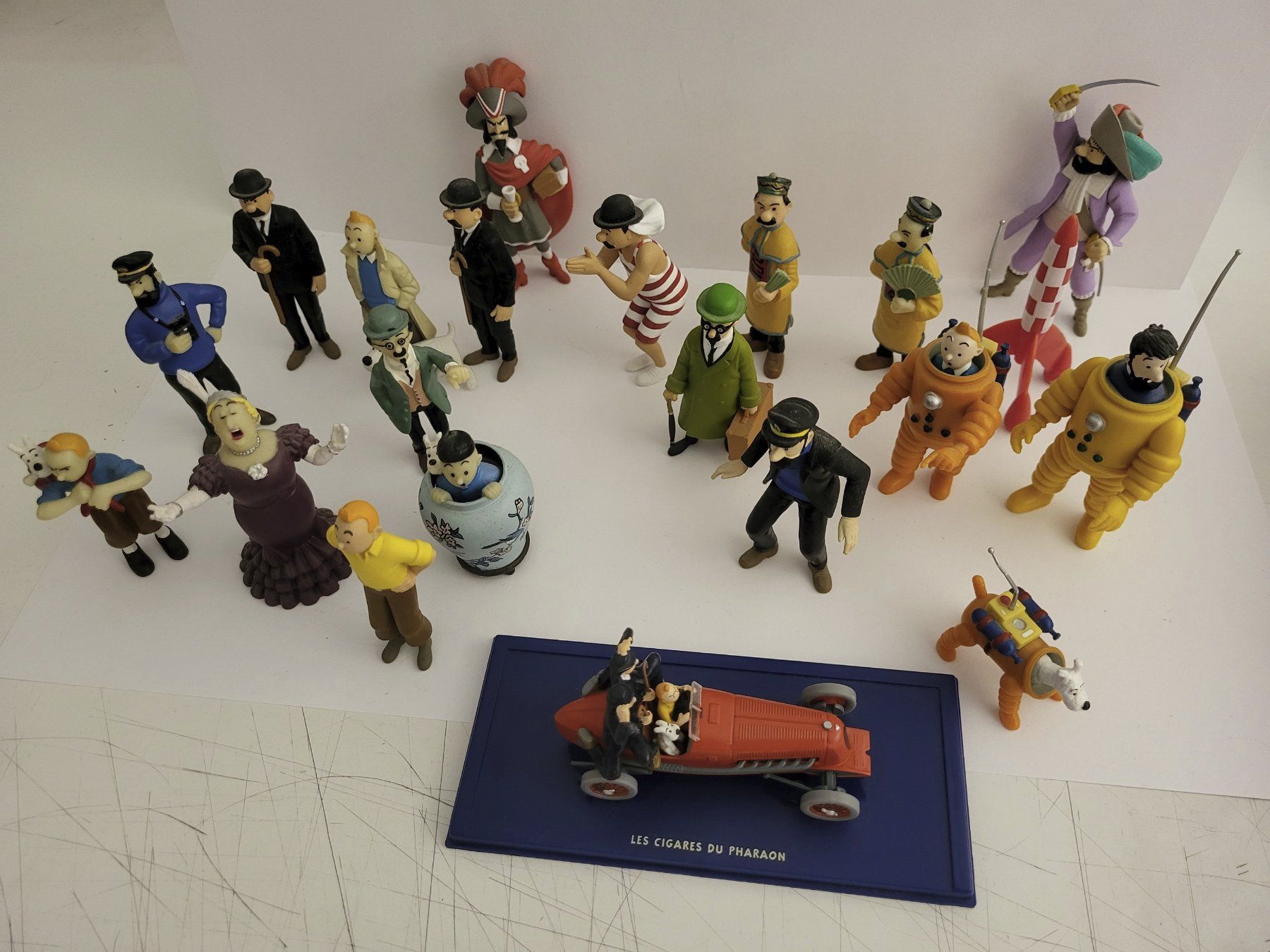 Statuette: 21 Figuren Tintin inkl. Automodell – Usato da Moosseedorf venduto da Gamefreak0