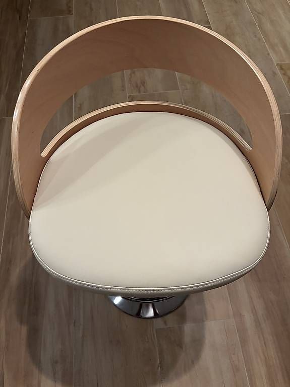 Hocker: 2 tabourets de bar crème/bois  acheté il y a six mois – Gebraucht aus Lausanne 26 von groig 3