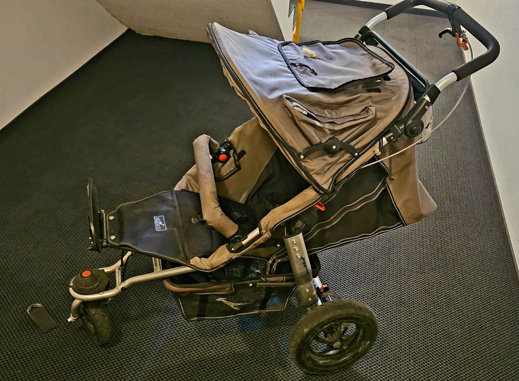 TFK Carrozzine: Kinderwagen TFK joggster twist – Usato da Adetswil venduto da Qspeed