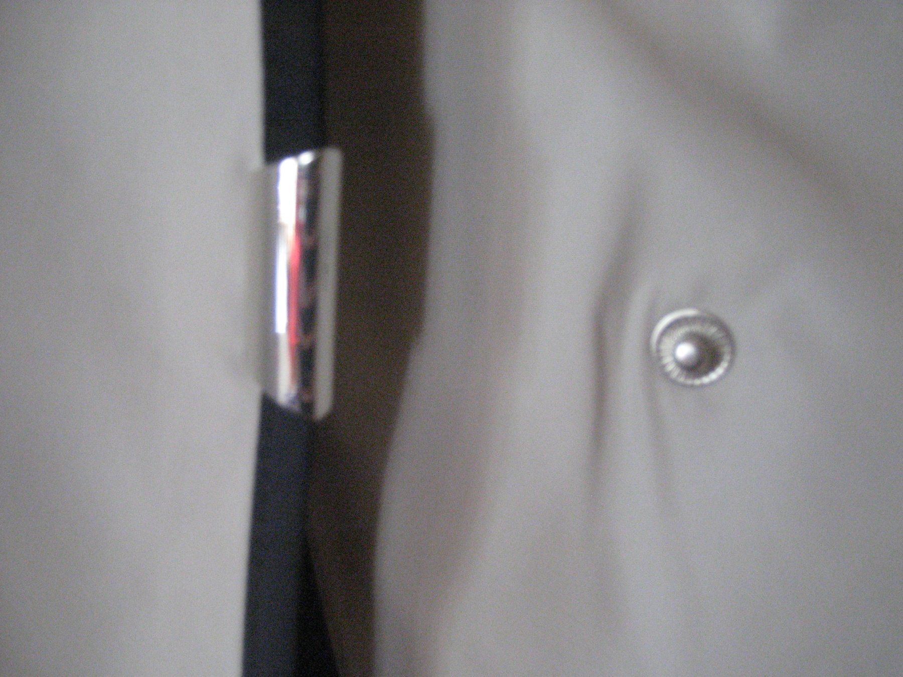 Cappotti: Regenmantel, col. beige/dunkelblau – Usato da Unterengstringen venduto da Olifant4 2