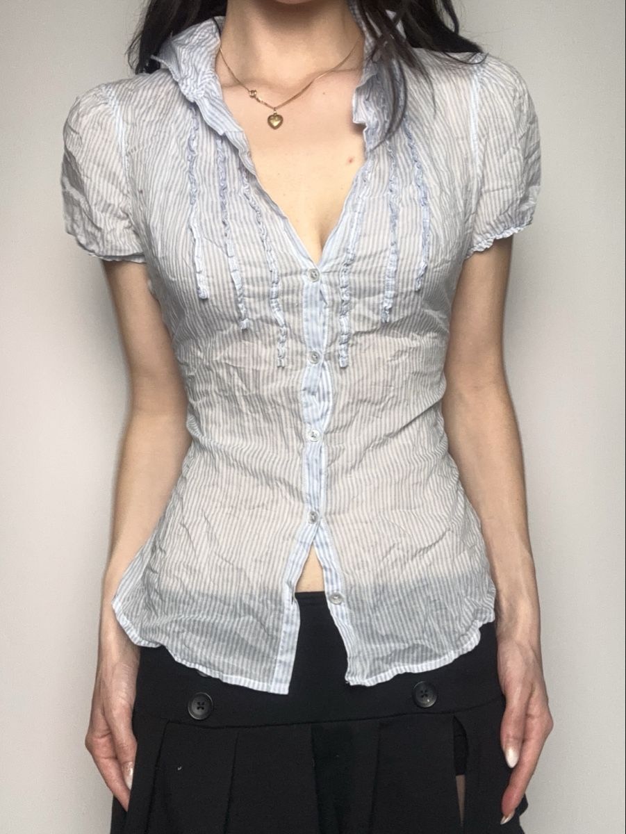 Benetton Camicette: fitted button up shirt – Usato da Leissigen venduto da lamooniade