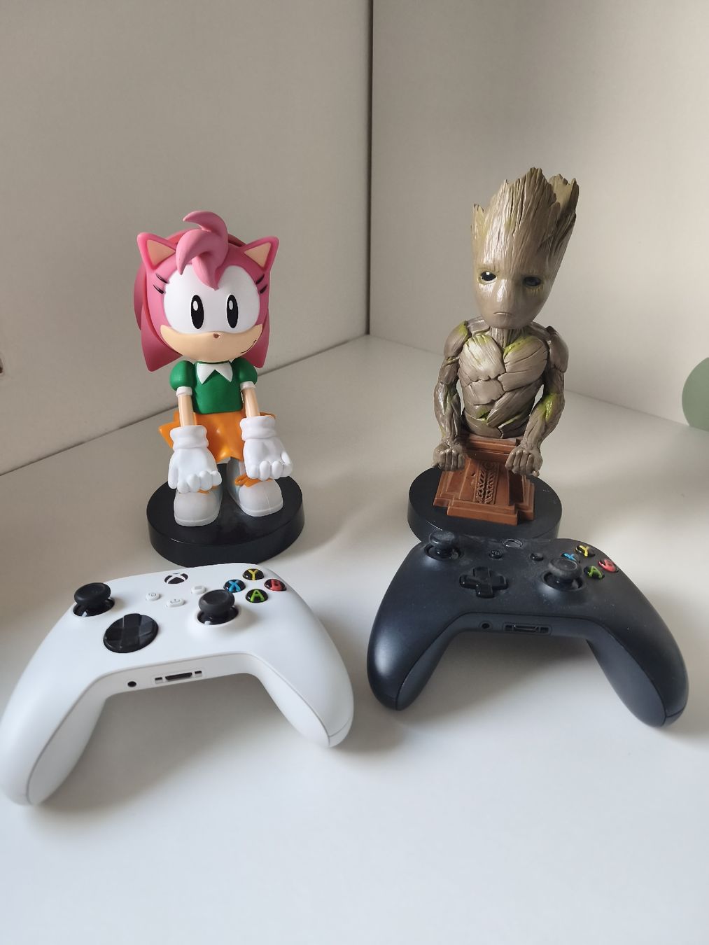 Microsoft Console: 2 Xbox Controller + Halterungen – Usato da Igis venduto da jan_6c69 1