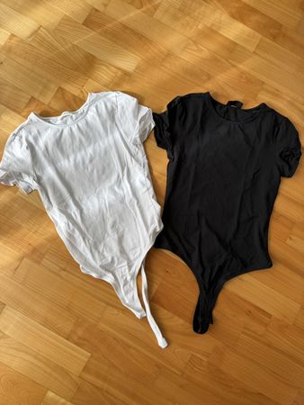 Kurzarm Bodys: Schwarz & Weiss, Gr. S, Top Zustand!