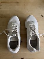 Nike Turnschuhe 42