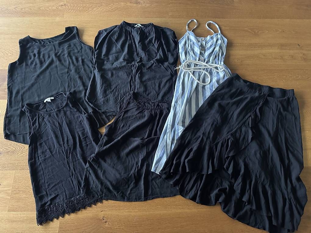 Lotti di vestiti: Kleiderpaket Sommer Gr. S/M – Usato da Neukirch (Egnach) venduto da JTSilvana 2