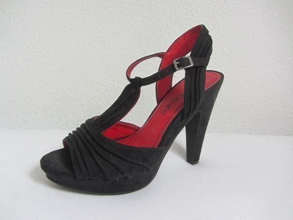 Chaussures femmes: CAFE NOIR - Sandalette schwarz 35 – D'occasion à Zürich par Diazaio