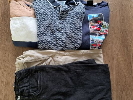 Lot de vêtements garçon, taille 122/128, en parfait état!
