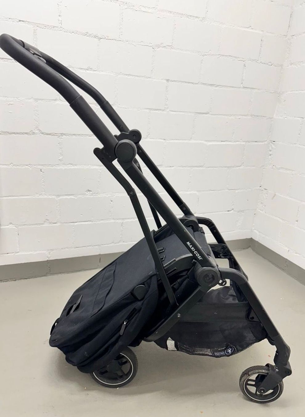 Accessori per carrozzine: Maxi-Cosi Leona Buggy, Schwarz, Reisebuggy – Usato da Horgen venduto da Vladi 1
