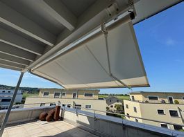 Sonnenstore - Gelenkmarkise im Neuzustand