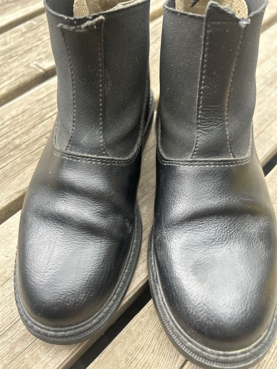 Scarpe per ragazzi: Schwarze Reit-Stiefeletten, Grösse 35 – Usato da Samstagern venduto da mini22 1