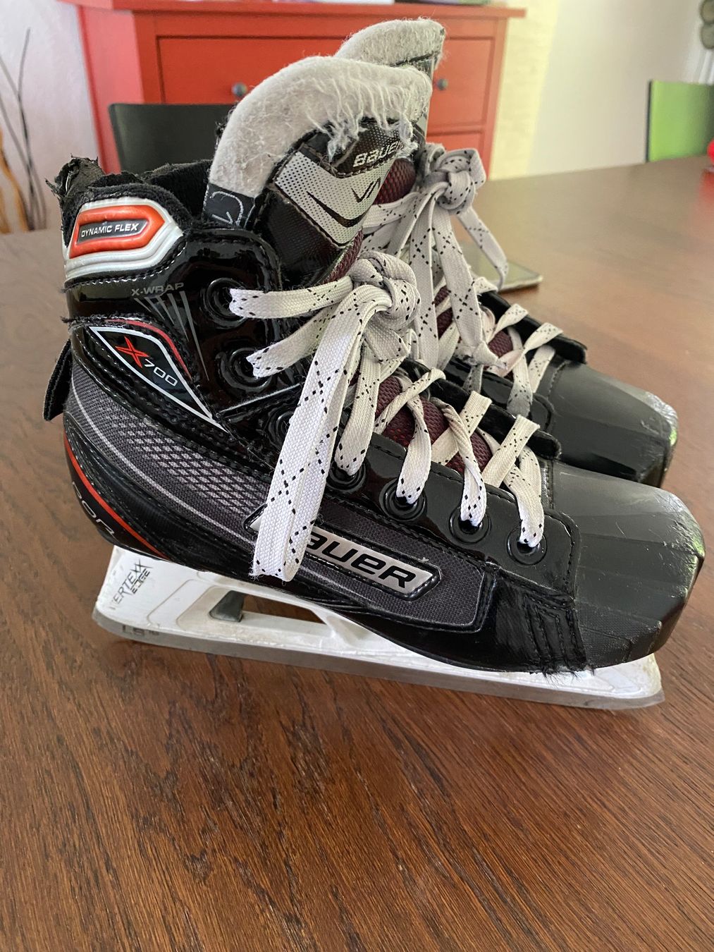 Bauer Pattini da ghiaccio: Bauer Golie Schlittschuhe X700 – Usato da Baden venduto da mlinooo