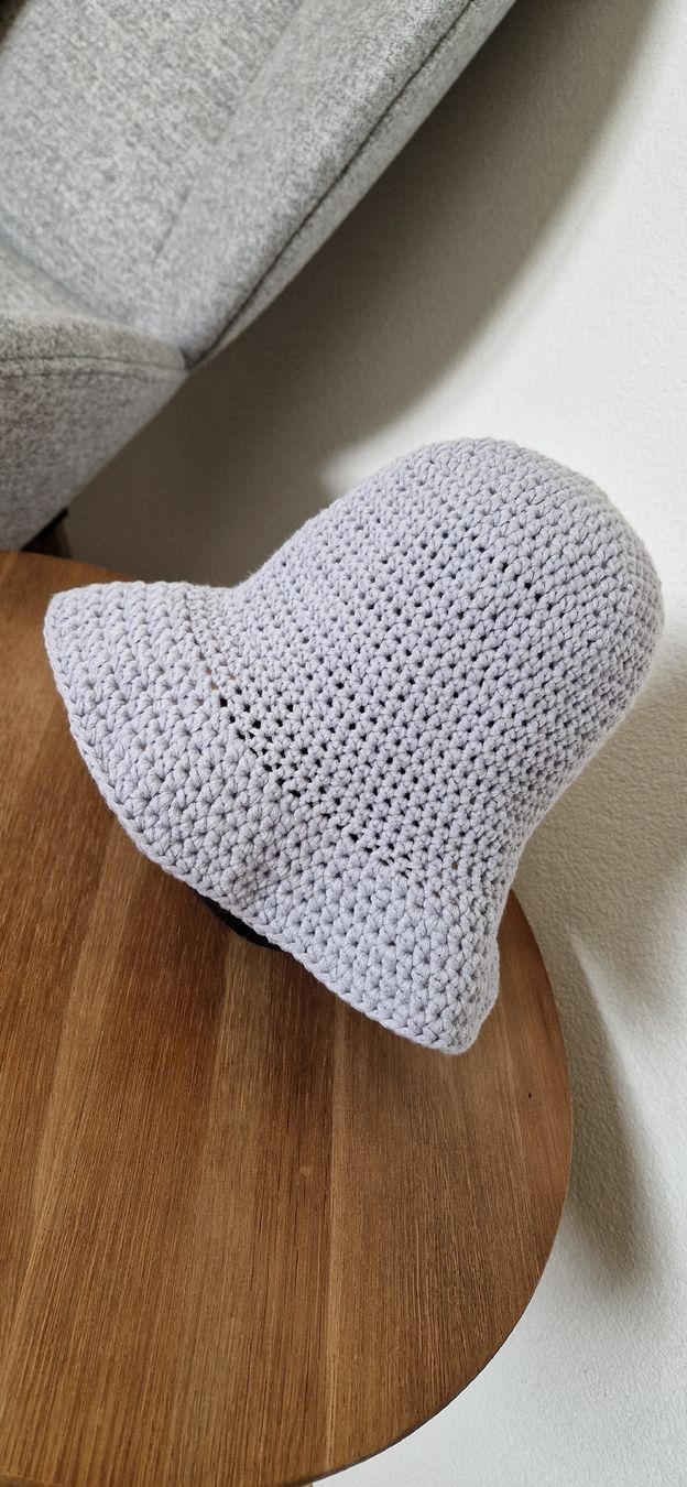 Hüte, Mützen & Caps: Handgemachter Häkelhut Buckethat flieder – Neu (gemäss Beschreibung) aus Zürich von c.line89 1