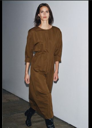 Pleated Midi-Kleid