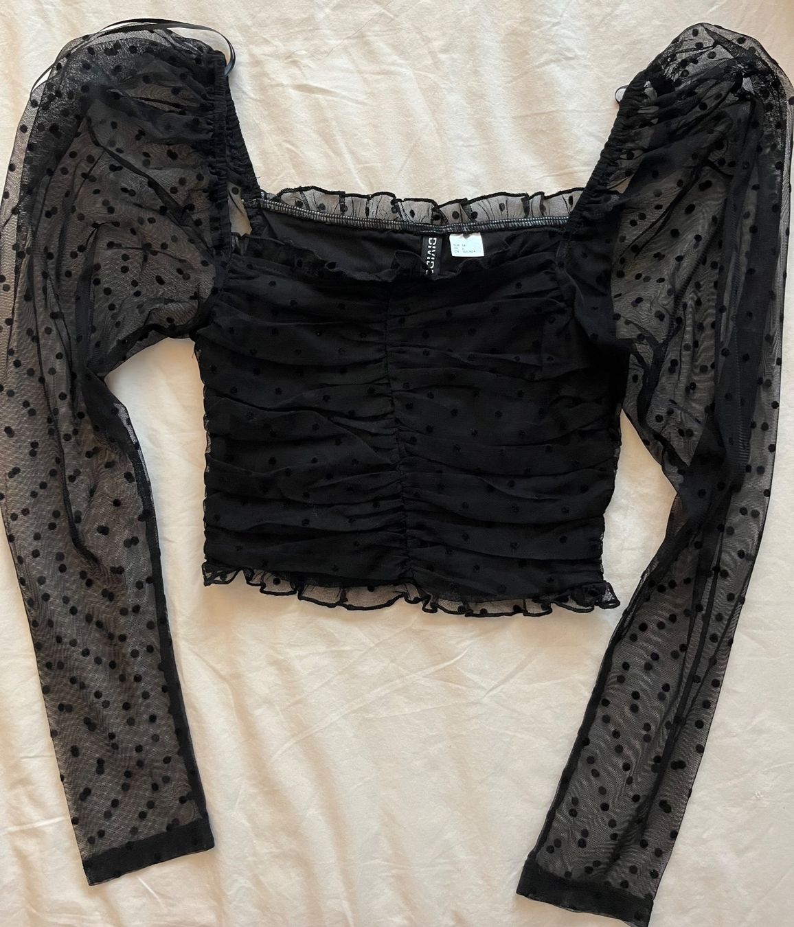 H&M Blusen: Schwarze H&M Bluse mit Puffärmeln, Grösse 34 – Neu (gemäss Beschreibung) aus Basel von rey_d2s7