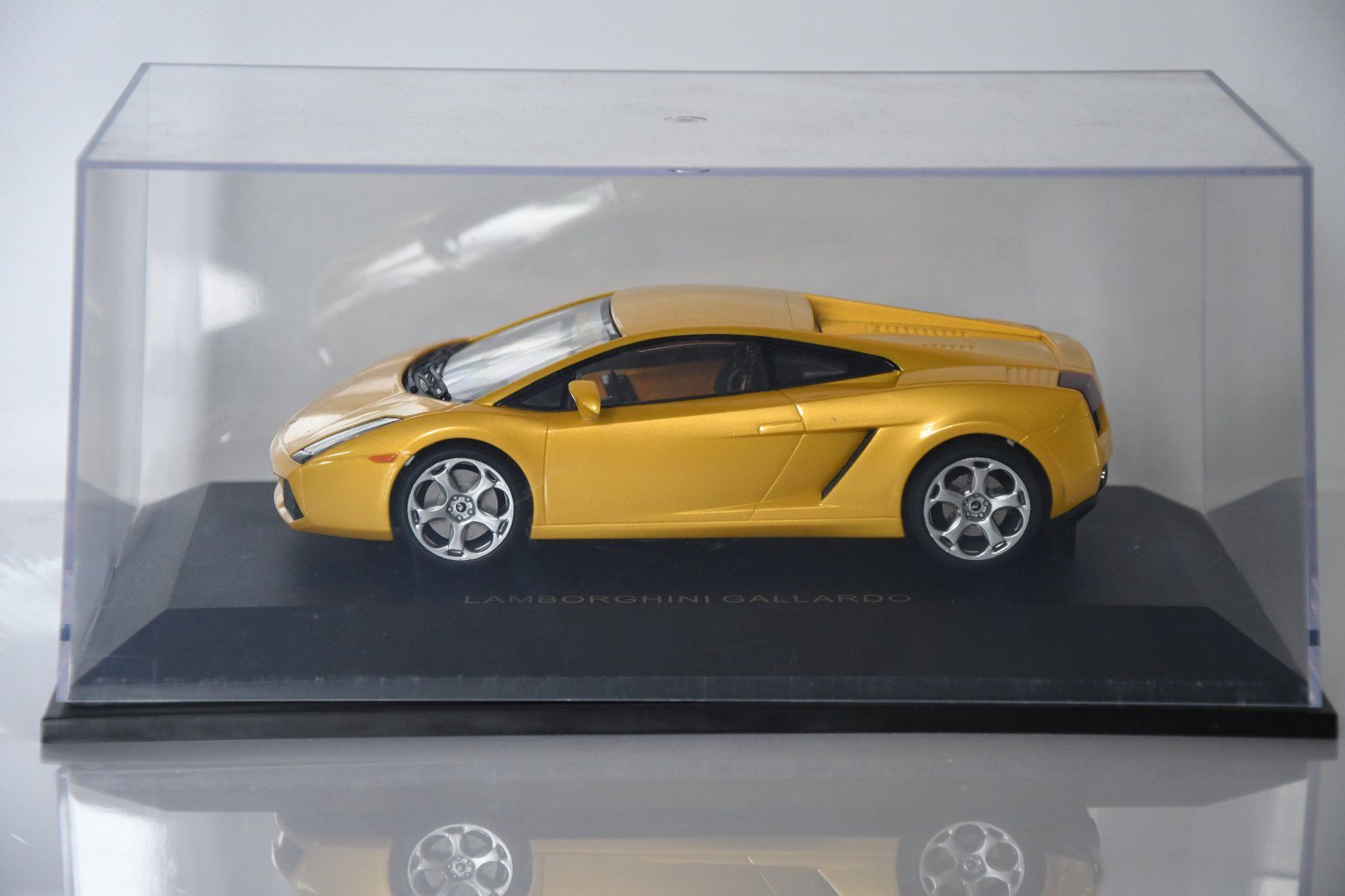 Rennbahnen: Lamborghini Gallardo – Gebraucht aus Grenchen von garage-city