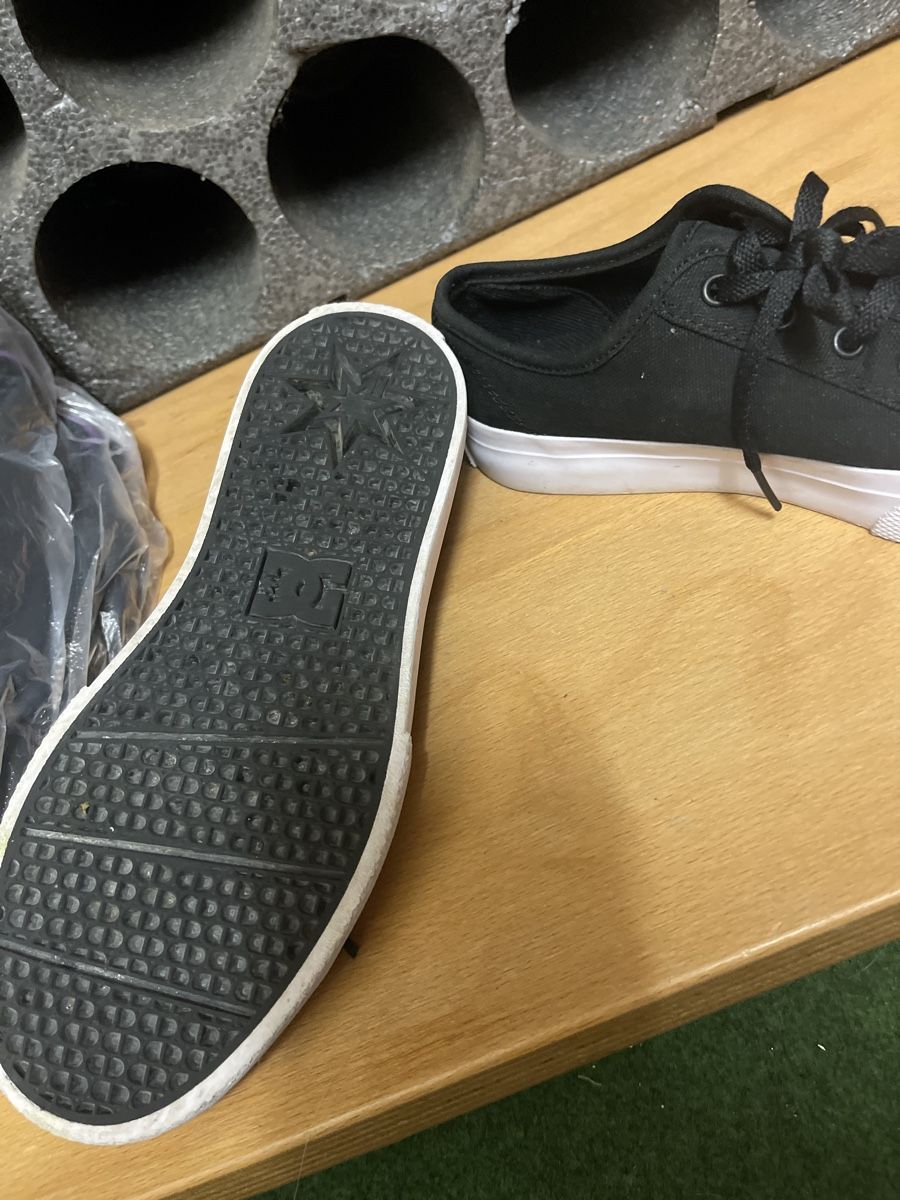 Scarpe per ragazzi: DG sneakers stoff gr 36 – Usato da Bad Zurzach venduto da Cuore34 2