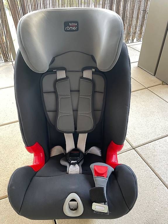 Britax Römer Seggiolini per auto: Siège auto Römer Britax – Usato da Le Mont-sur-Lausanne venduto da cmo_c2vz 1