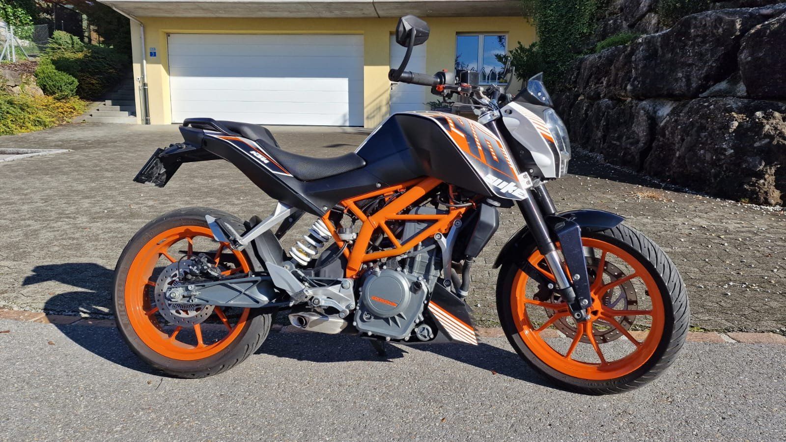 KTM Route: KTM 390 Duke Jg. 2016 – D'occasion à Kaltbrunn par Buewi 1