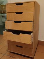 Comodino cassettiera in legno, 5 cassetti, salvaspazio! O...