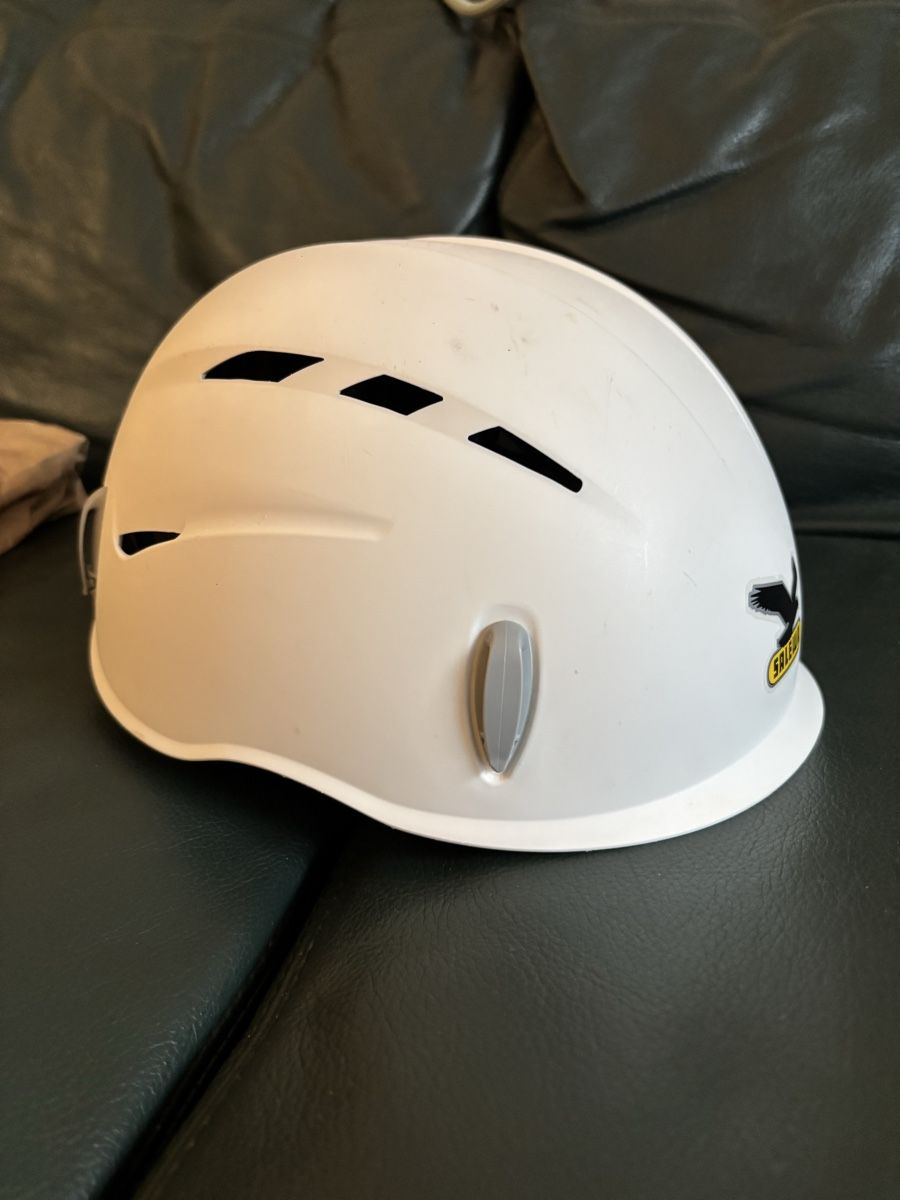 Salewa Helme: Salewa Kletterhelm  – Gebraucht aus Zermatt von nic_zqn8 4