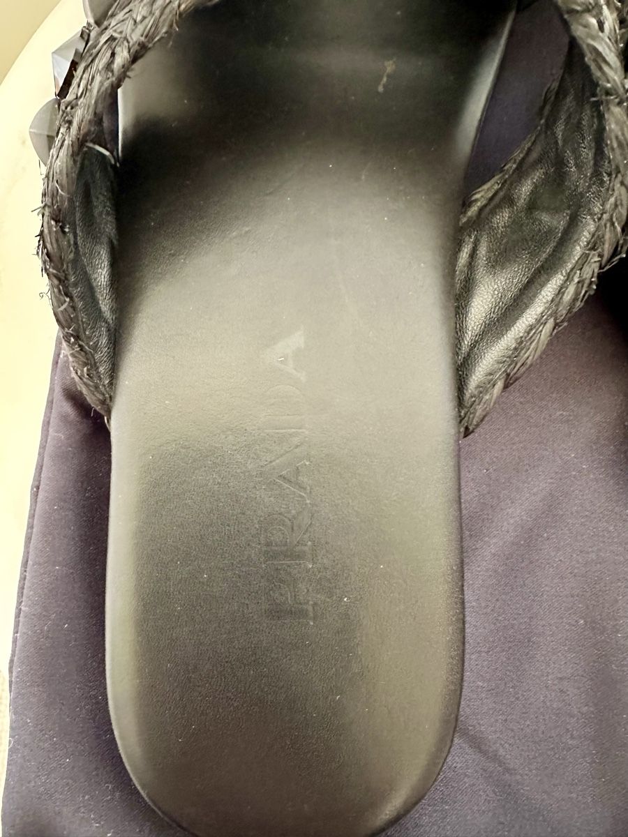 Prada Scarpe da donna: Prada Schlappen , Gr 38 , Raffia, Leder, schwarz  – Usato da Dornach venduto da Snow54 2