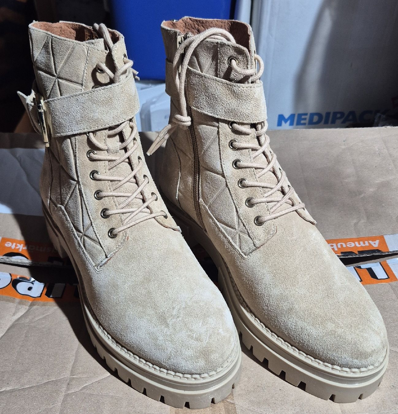 Scarpe da donna: Stiefel – Nuovo (secondo la descrizione) da Wislikofen venduto da ana_j6bc 4