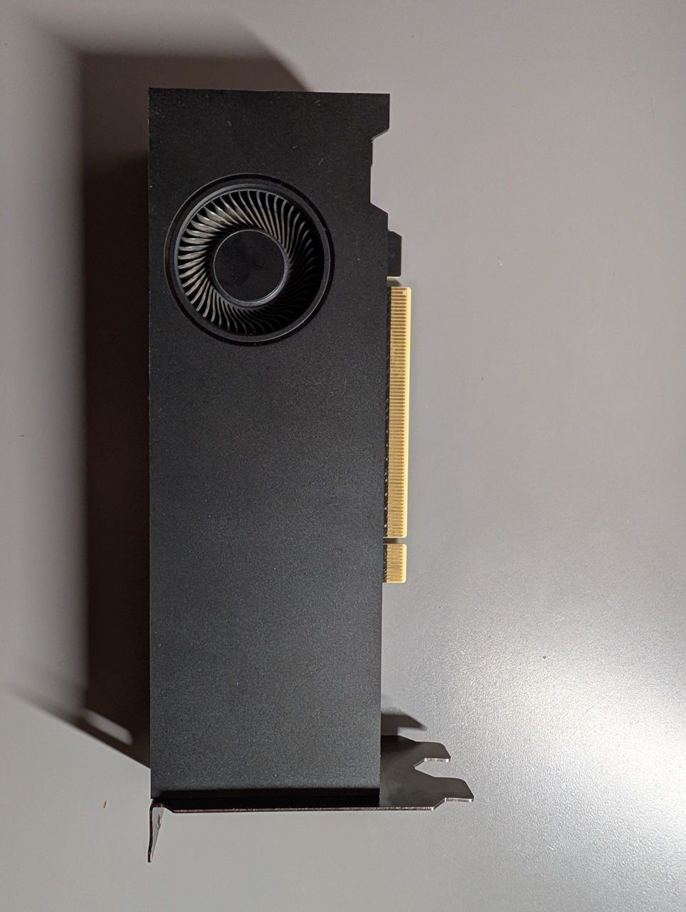 Nvidia Cartes graphiques: NVIDIA RTX A2000 (6GB) – Défectueux à Fräschels par pal_5tlg 1