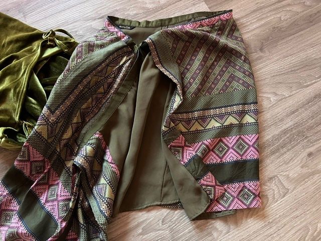 Massimo Dutti Gonne: Massimo Dutti - Seide Rock Gr 34/36/38 – Usato da Neerach venduto da romiping 3