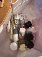 Kosmetik Muster , Nagellack usw