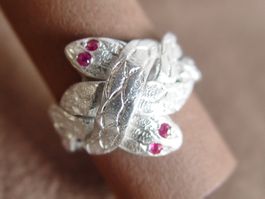 Doppelter Schlangenring aus Silber 925 mit Rubin