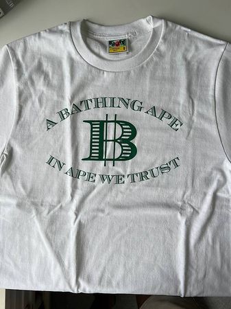 BAPE (A Bathting Ape) T-Shirt Small. Neu, noch nie getragen