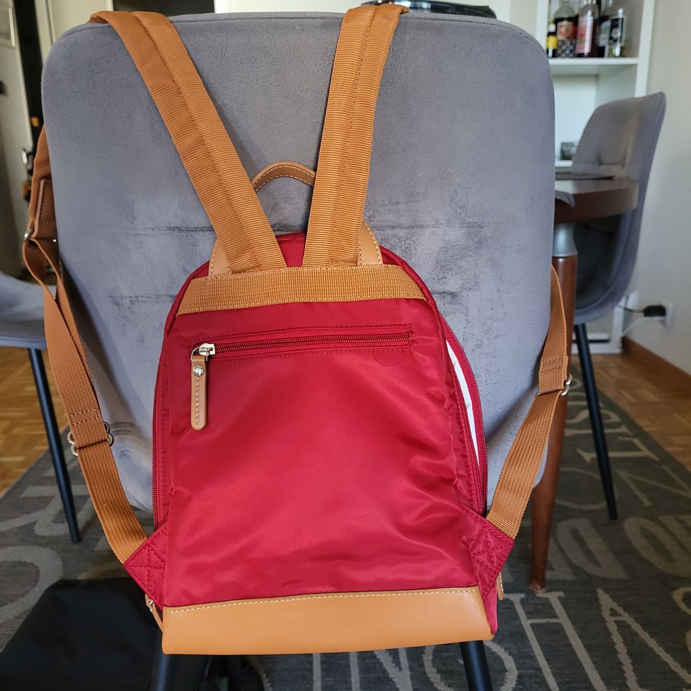 Zaini: petit sac à dos de ville – Nuovo (secondo la descrizione) da Genève venduto da Catherine020 1