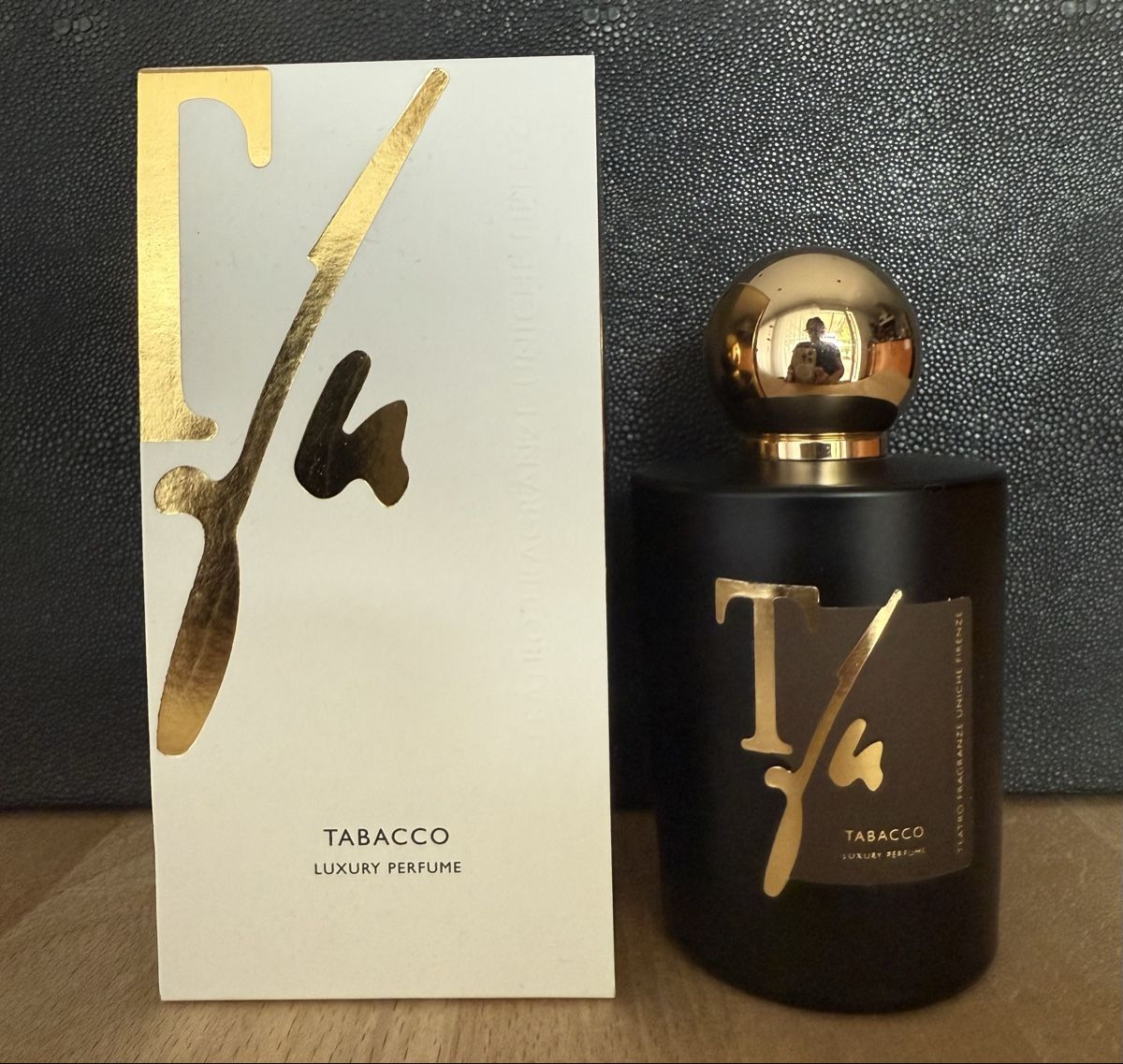 Profumi & Eau de Toilette: TOBACCO VON TEATRO FRAGRANZE – Nuovo (secondo la descrizione) da Kölliken venduto da deleina