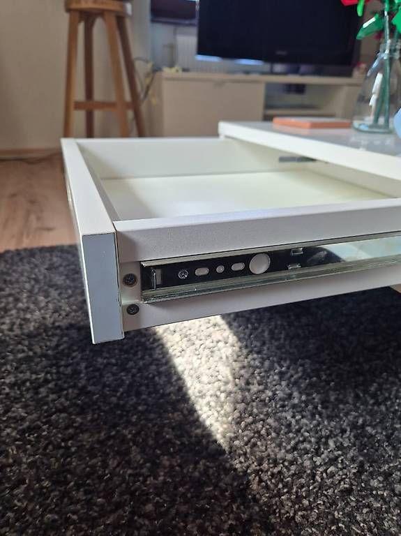 Tavoli: IKEA TOFTERYD white coffee table – Usato da Zürich venduto da sof_pz8l 4