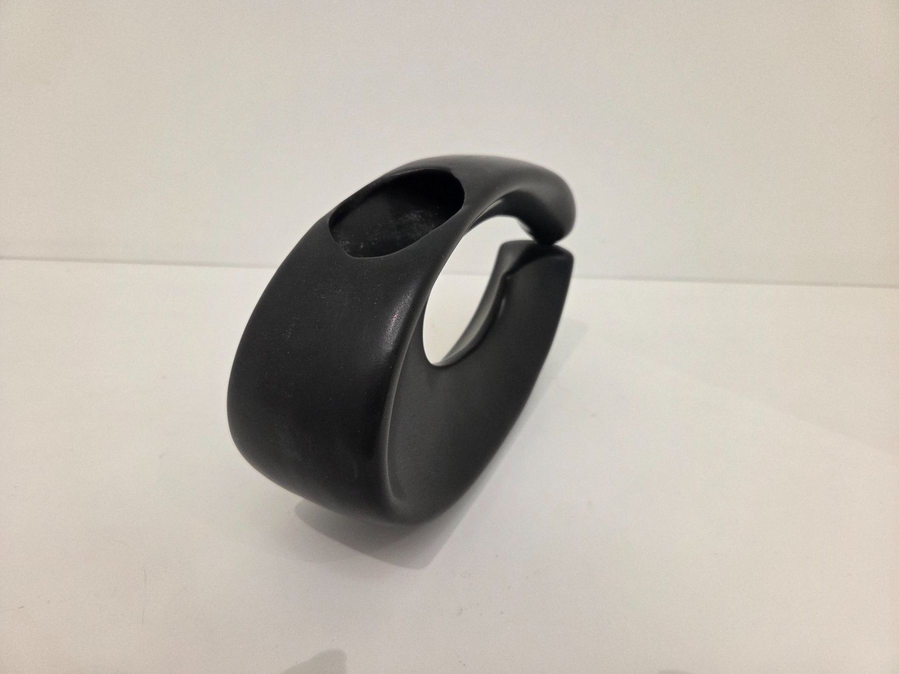 Vasi & Recipienti: Vintage Assymmetrical Gloss Black Ikebana Vase – Usato da Gersau venduto da pd-design-and-art 3