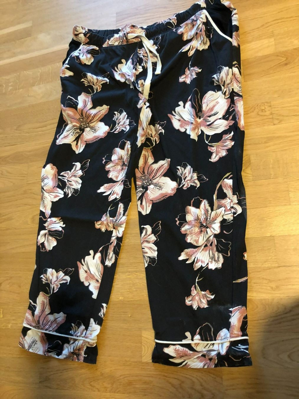Negligees & Pigiami: Pyjama Hose 52/54 – Nuovo (secondo la descrizione) da Bellinzona venduto da JackieBlue 1