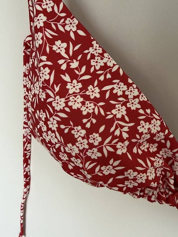 Maillots de bain & Bikinis: Roter Blümchen-Bikini – D'occasion à Bleienbach par Chi_Cari 3