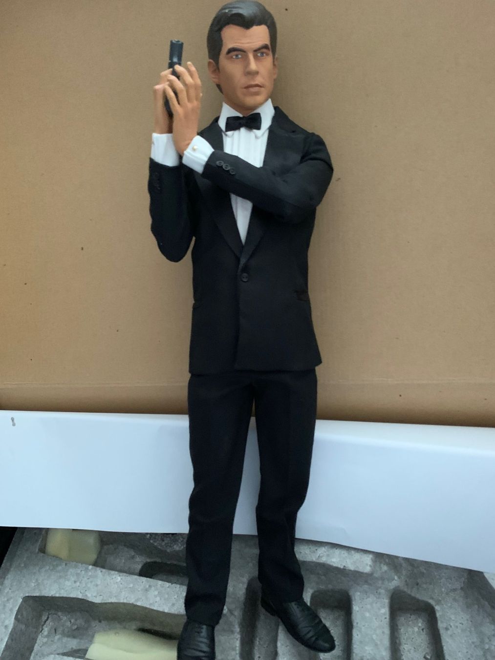 Statuette: Sideshow James Bond Pierce Brosnan Figurine 1:4 – Nuovo (secondo la descrizione) da Crissier venduto da Solidvibe 5