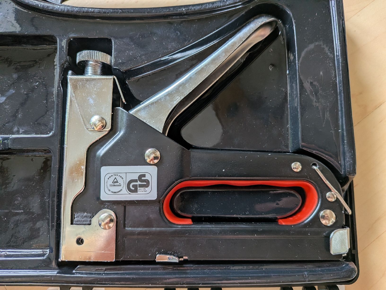 Tous les outils: Handtacker – D'occasion à Schötz par pemali 1