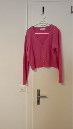 Vibrant Pink Cardigan Sweater - Perfect for Spring Layering!
