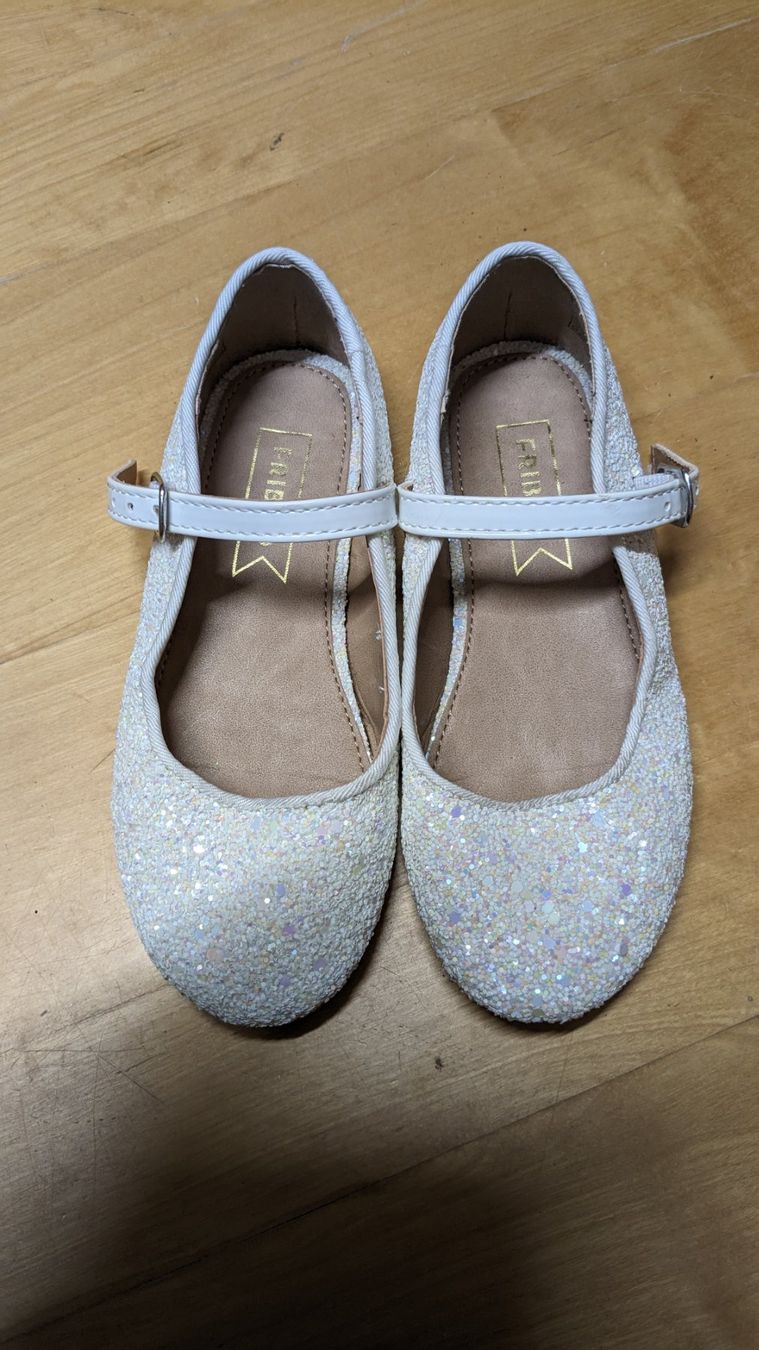 Friboo Schuhe für Mädchen: Glänzender FRIBOO Mädchen Schuh - 29 – Gebraucht aus Staufen von Fleby84 1