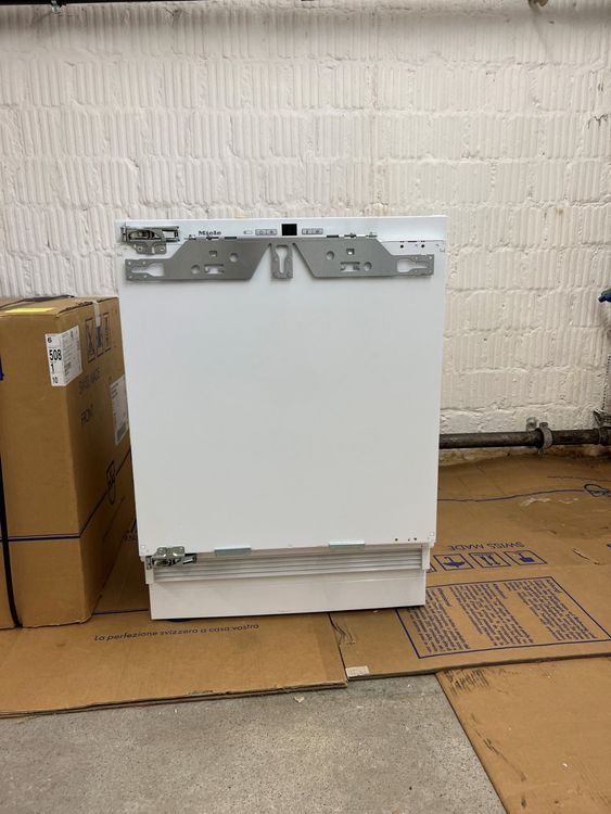 Miele, Unterbau Kühlschrank K 31242 UiF, links (F) Kaufen auf Ricardo