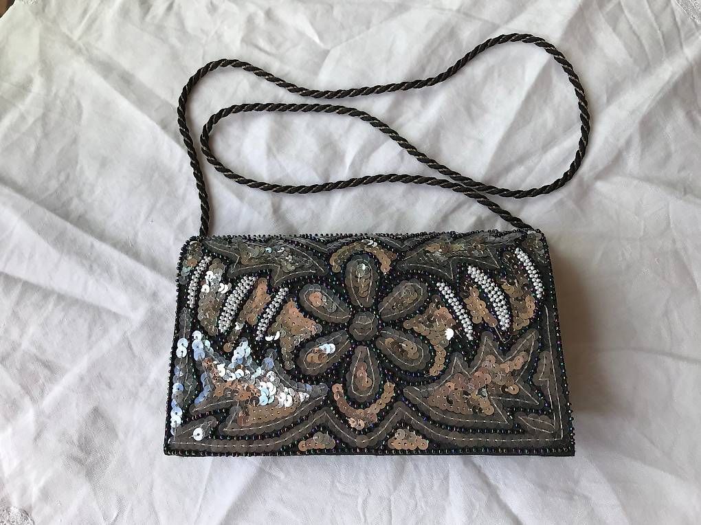 Taschen für Damen: Petit sac de soirée vintage – Gebraucht aus Estavayer-le-Lac von mar_2s6b 1