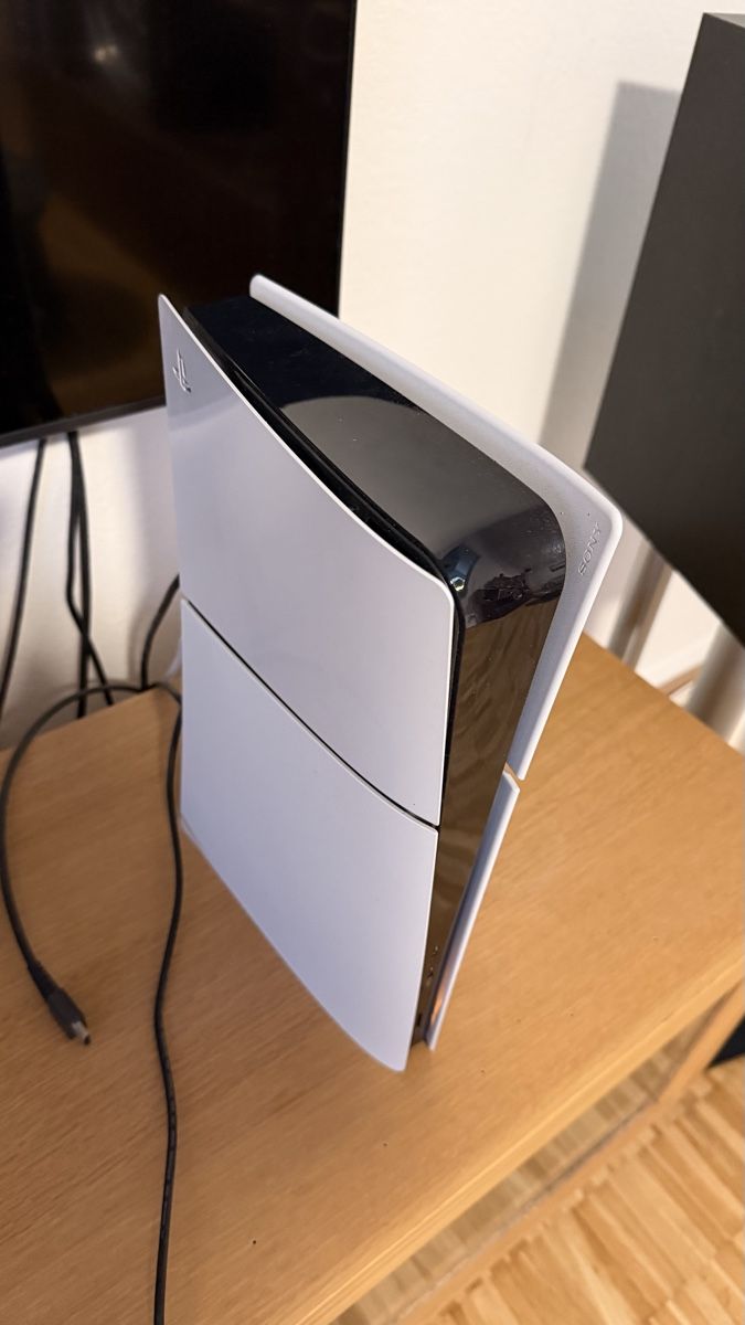 Sony Console: Playstation 5 mit Controller – Usato da Winterthur venduto da yodadavid 1