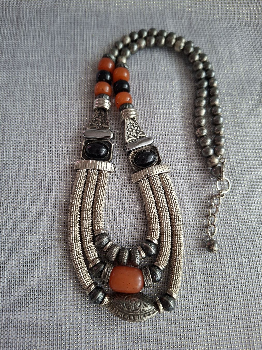 Colliers: Collier Statement Ethnique Multirangs Orange & Noir – D'occasion à Lutry par Sim_Sta 5