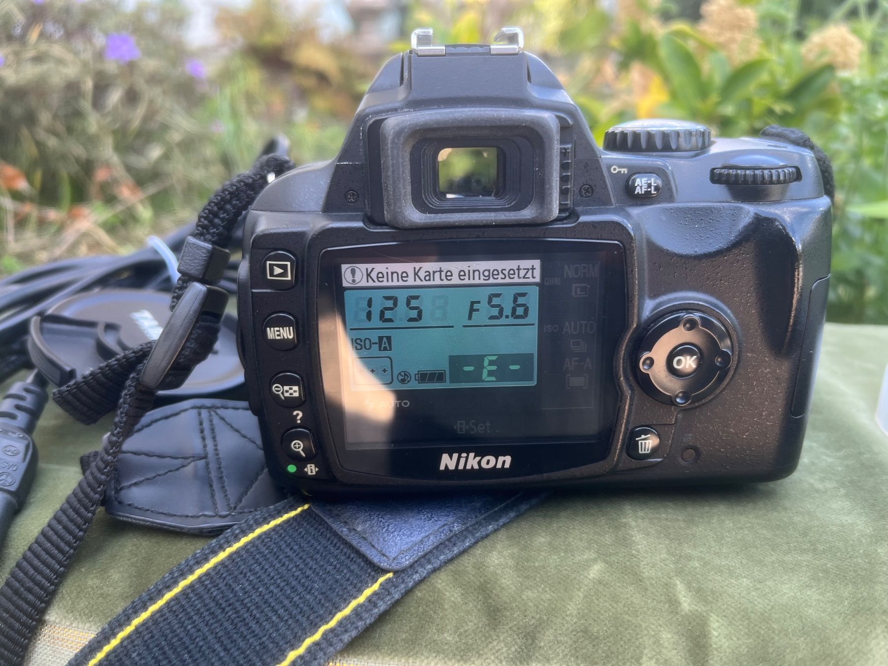 Nikon Fotocamera: Nikon D40 Spiegelreflexkamera mit Objektiv – Usato da Magden venduto da Hornet2 4