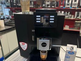 Jura X8 Frisch ab Service GARANTIE 12 Monaten