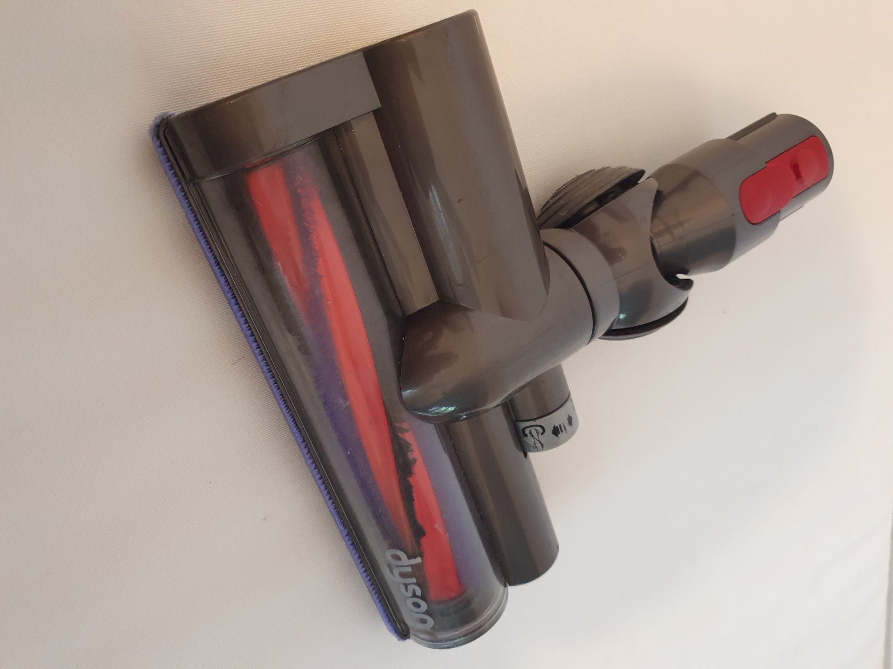 Dyson Aspirateurs & Accessoires: Brosse Dyson btosse ne tourne pas – Défectueux à Lausanne par Af2016 1