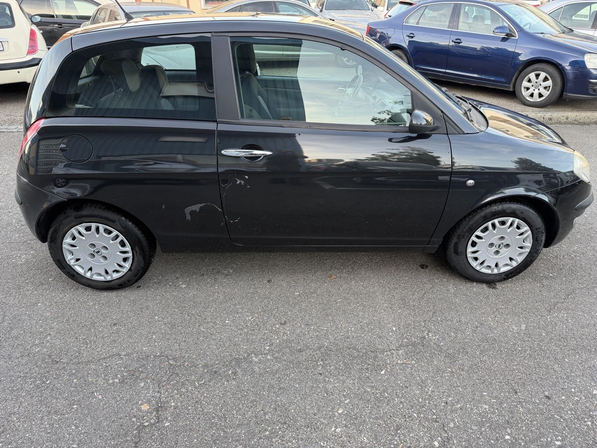 Lancia Automobili: LANCIA Ypsilon 1.4 – Usato da Birsfelden venduto da jli_t8rq 1