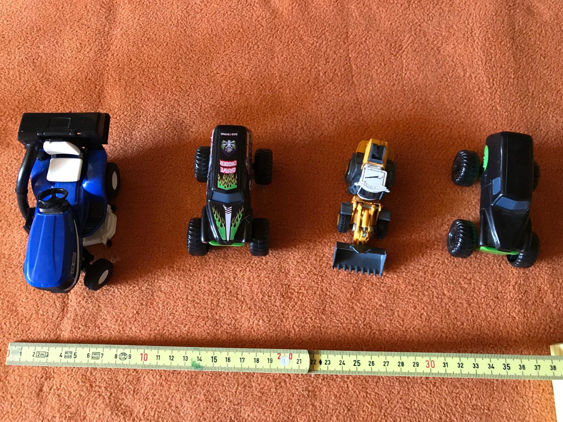 Modellbausätze & Standmodelle: 4 véhicules divers – Gebraucht aus Ste-Croix von mjmg 1